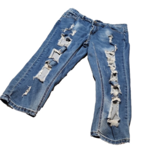 Rue 21 Cropped Jeans Size 7 8 Distressed